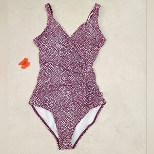 🌞NWT "NEXT" Swimsuit size 6 USA